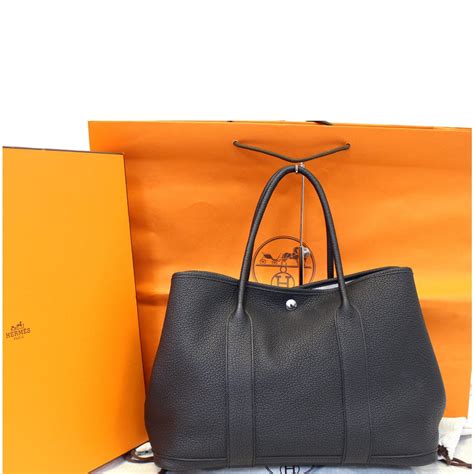 Get Ultimate Style and Functionality with the Iconic Hermes Tote Bag - Your Perfect Accessory!